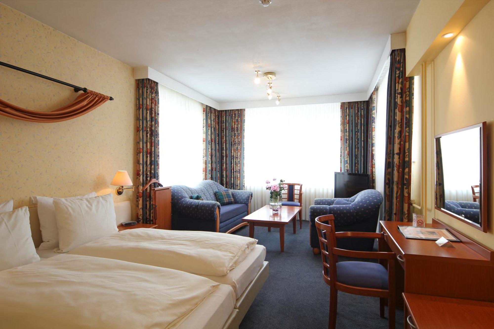 Grand Hotel Monopole Valkenburg aan de Geul Room photo